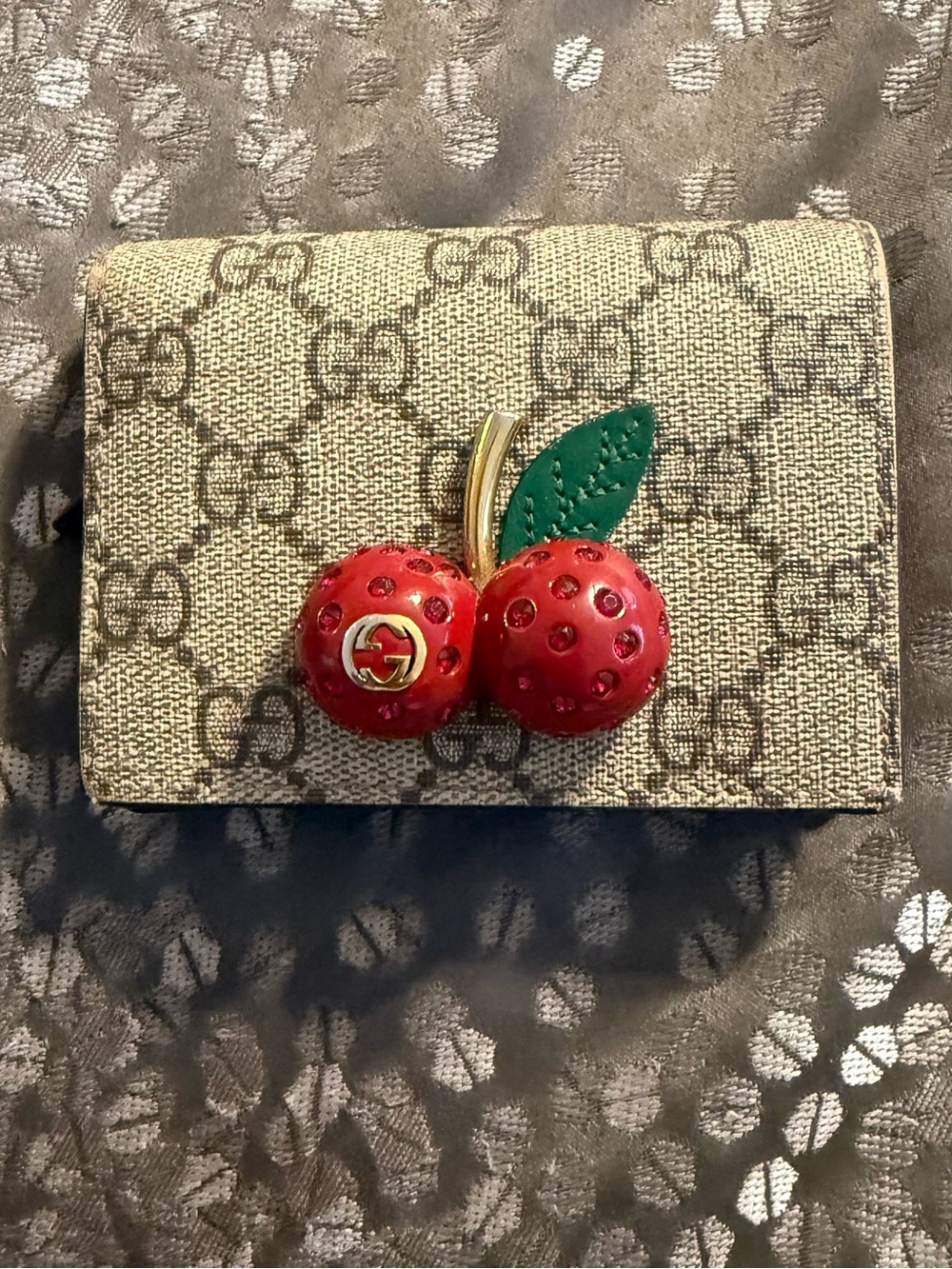 Authentic Gucci Limited Edition Supreme Cherry Compact Wallet - Picture 5 of 8